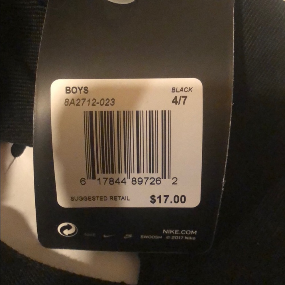 Nike hat - Picture 4 of 4